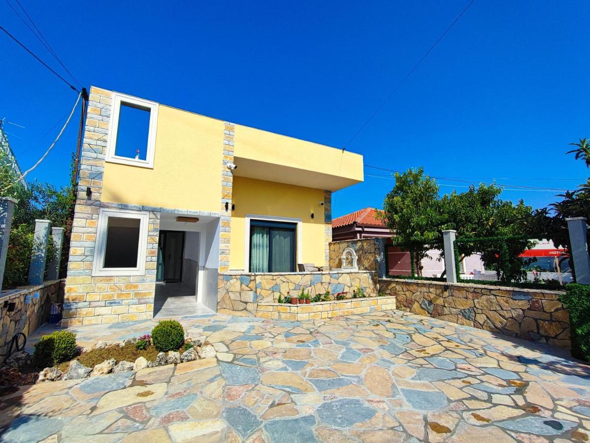 Arial Trinity Suites Vlore Exterior photo