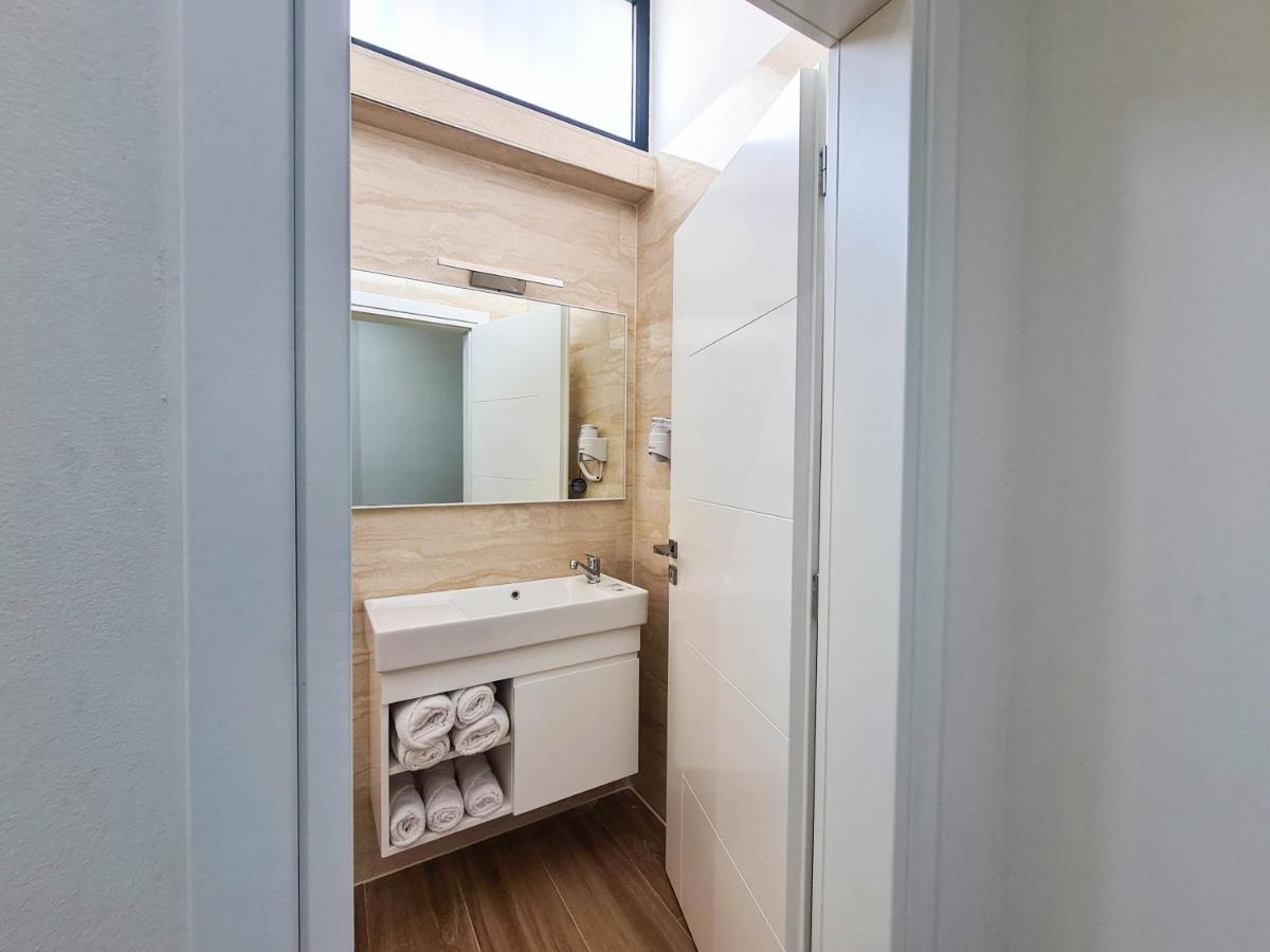 Arial Trinity Suites Vlore Exterior photo