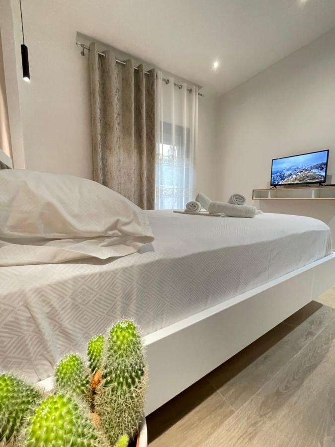 Arial Trinity Suites Vlore Exterior photo