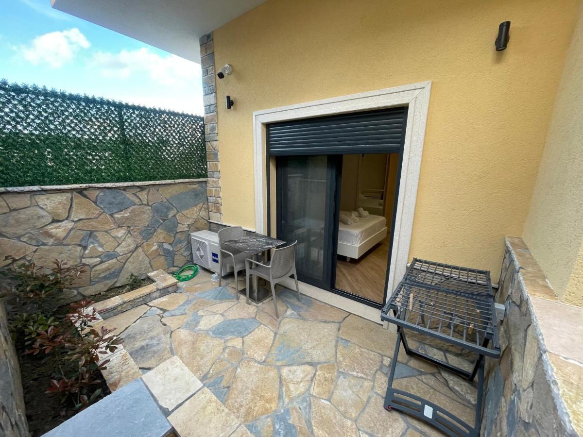 Arial Trinity Suites Vlore Exterior photo