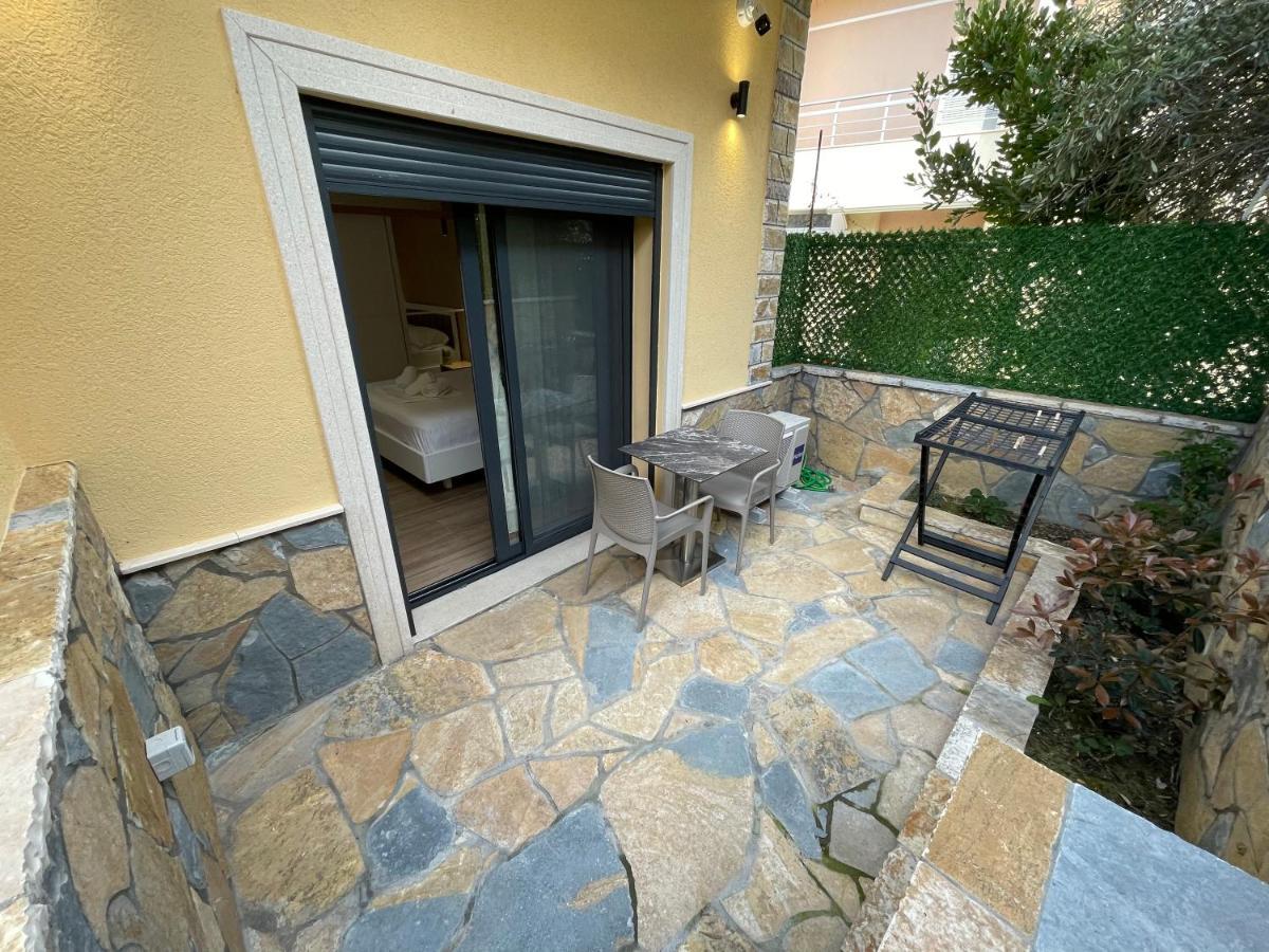 Arial Trinity Suites Vlore Exterior photo
