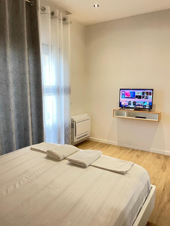 Arial Trinity Suites Vlore Exterior photo
